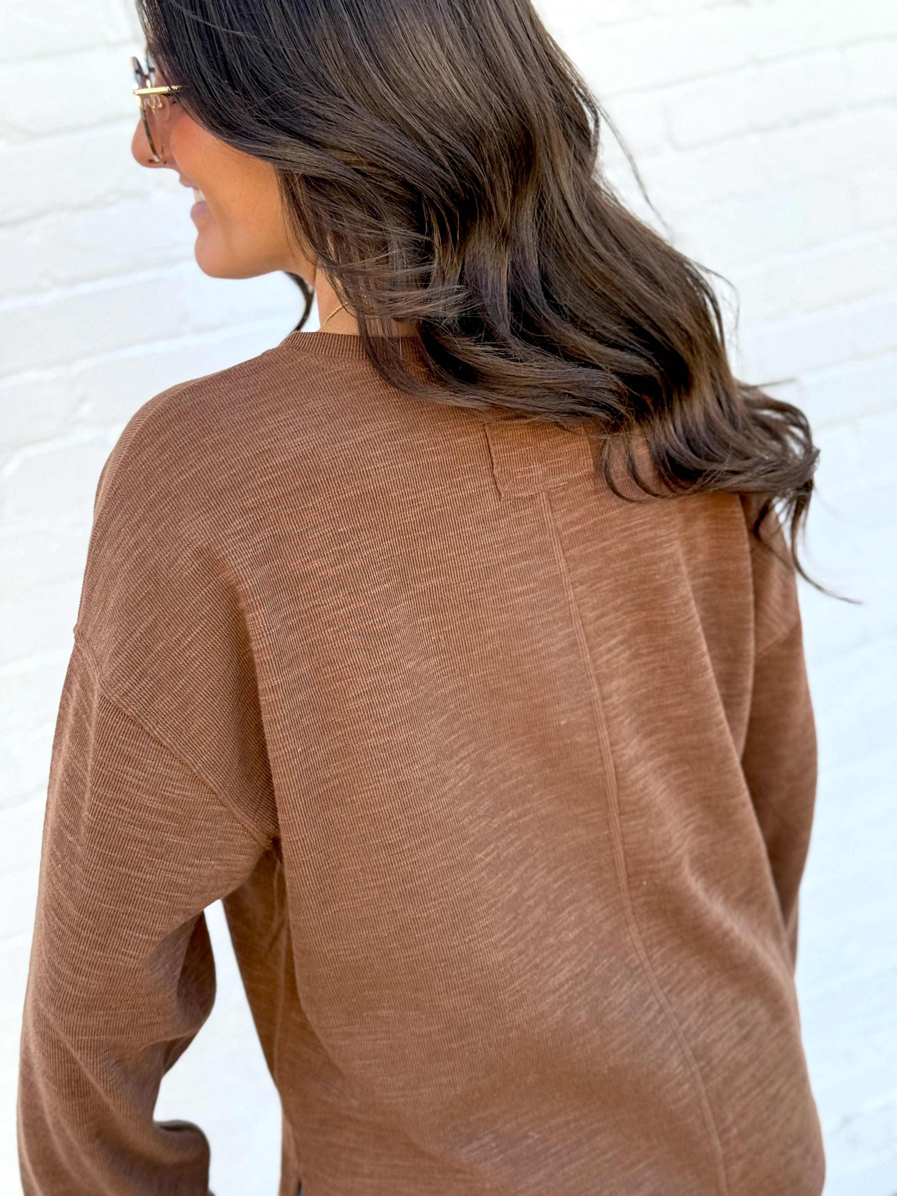 JOA Tops - Sweaters Round Neck Marled Knit Top In Browna