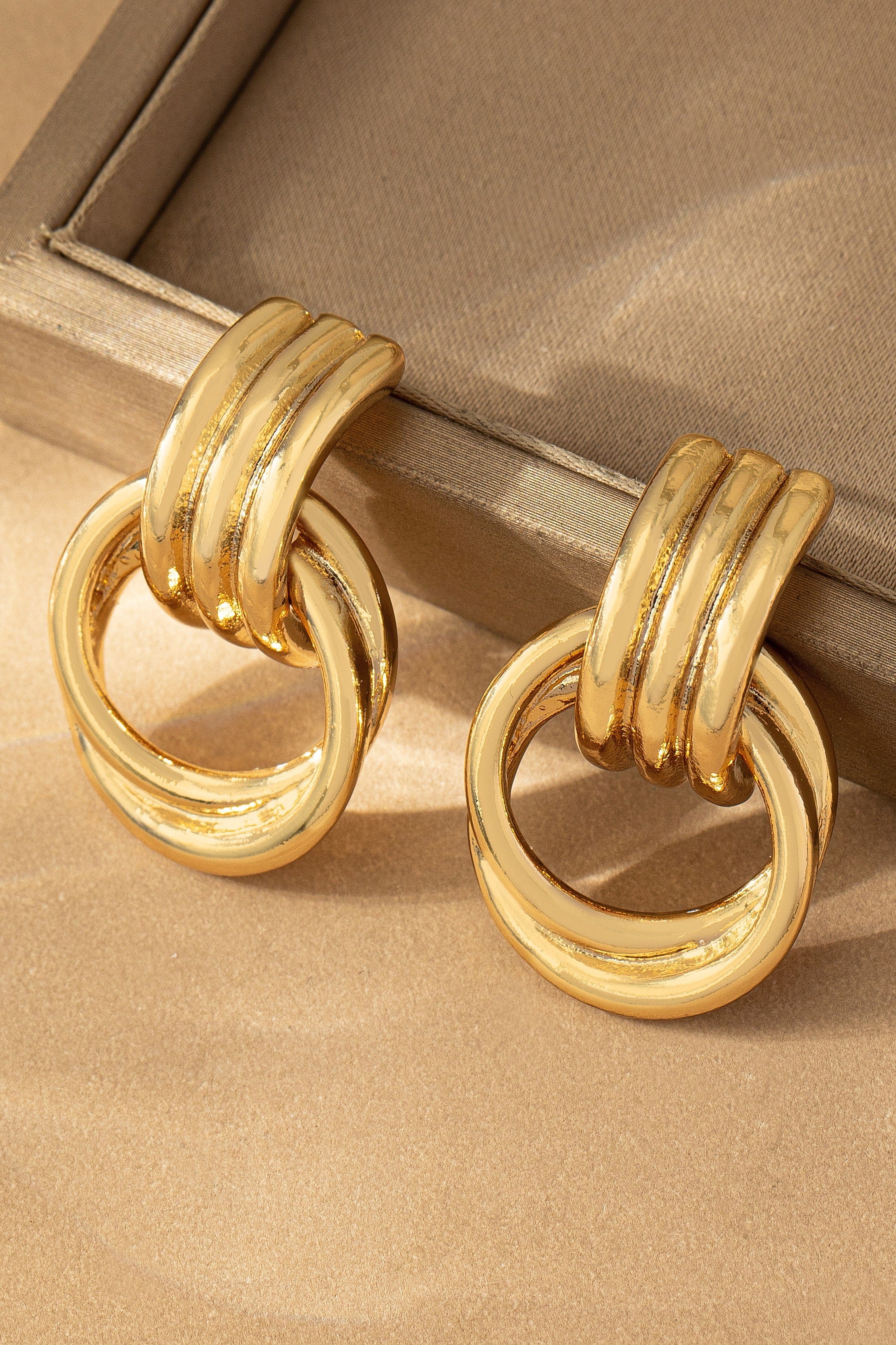 LA3accessories Jewelry - Earrings Intertwined Hoop Door Knocker Earrings In Multi