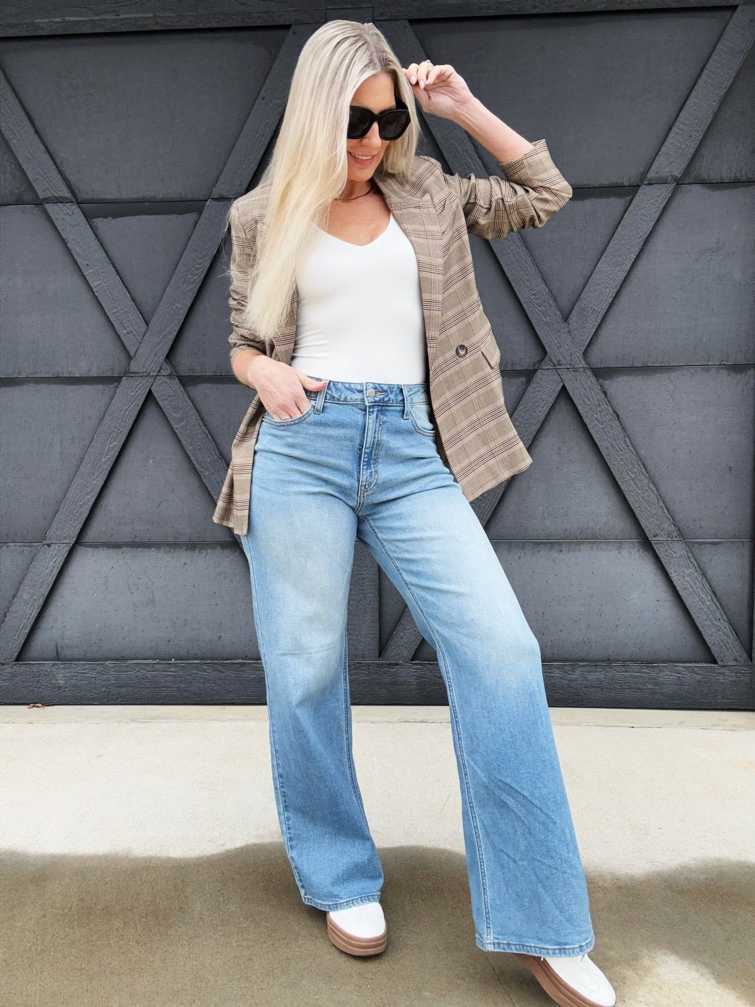 L.T.J. Gia Almost Slouchy Wide Leg Jeans In Medium – Infinity Raine