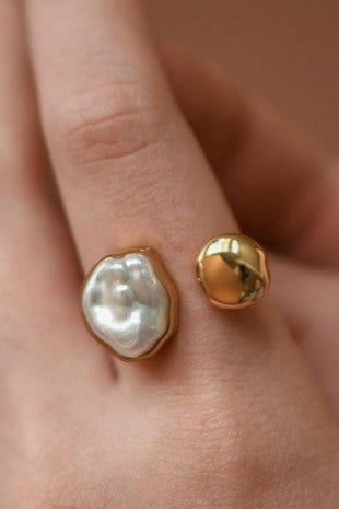 MIA ACCESSORIES Jewelry - Rings Pearl and Stud Adjustable Wrap Ring In Gold 03257078