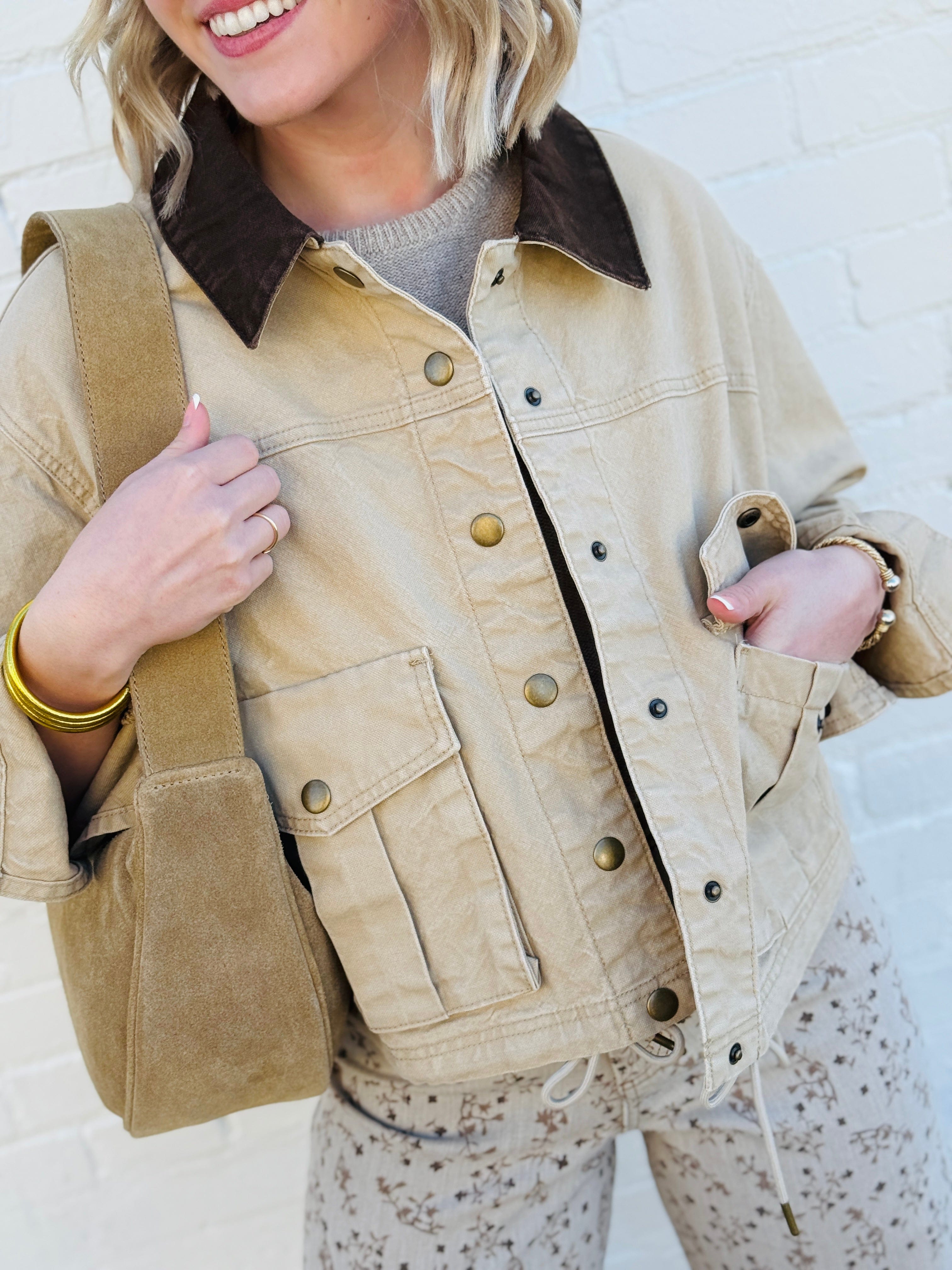 Miou Muse Outerwear - Jackets & Coats Collar Contrast Utility Jacket In Beige