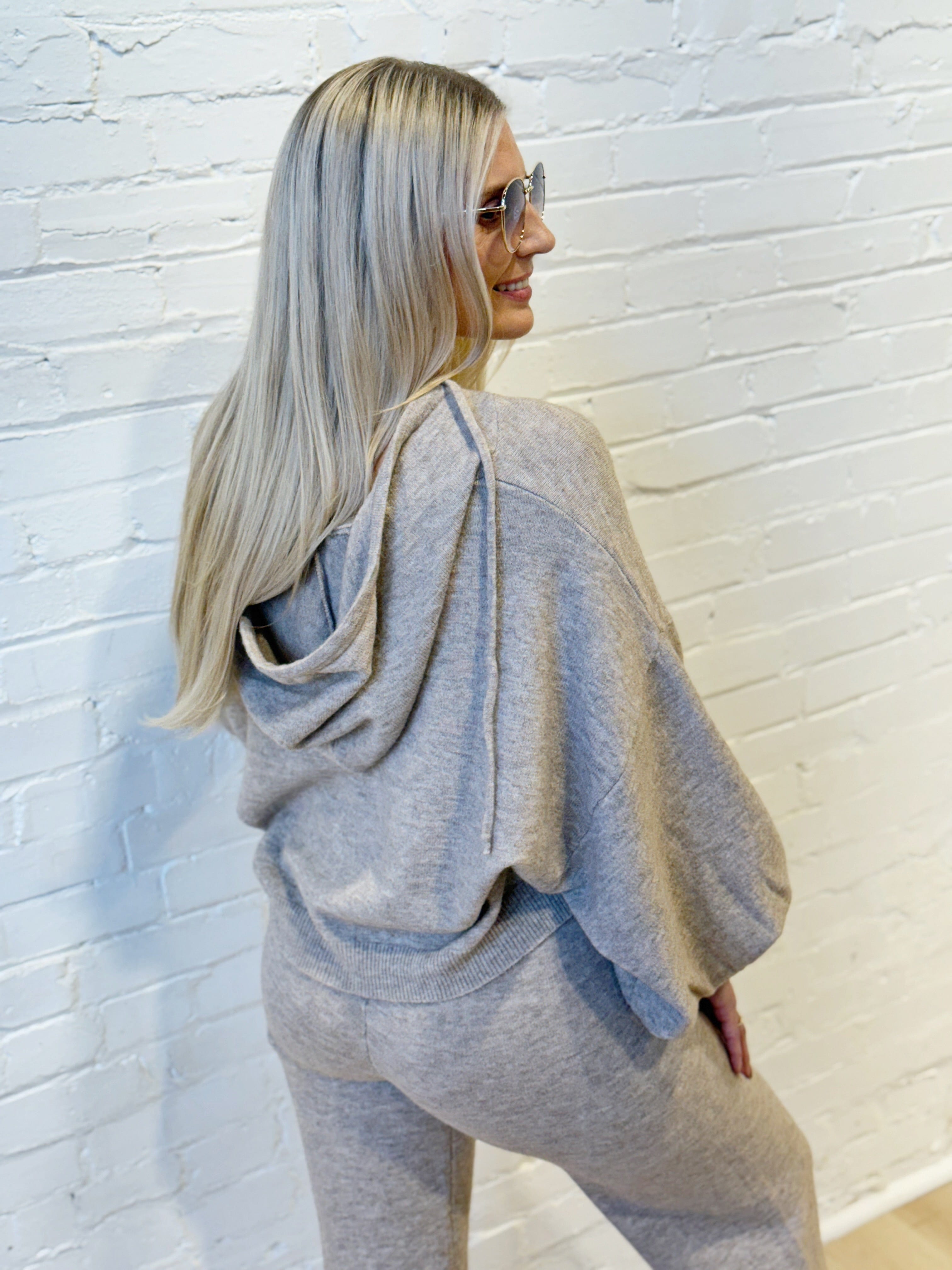 Miou Muse Tops - Sweaters Sweater Hoodie in Oatmeal