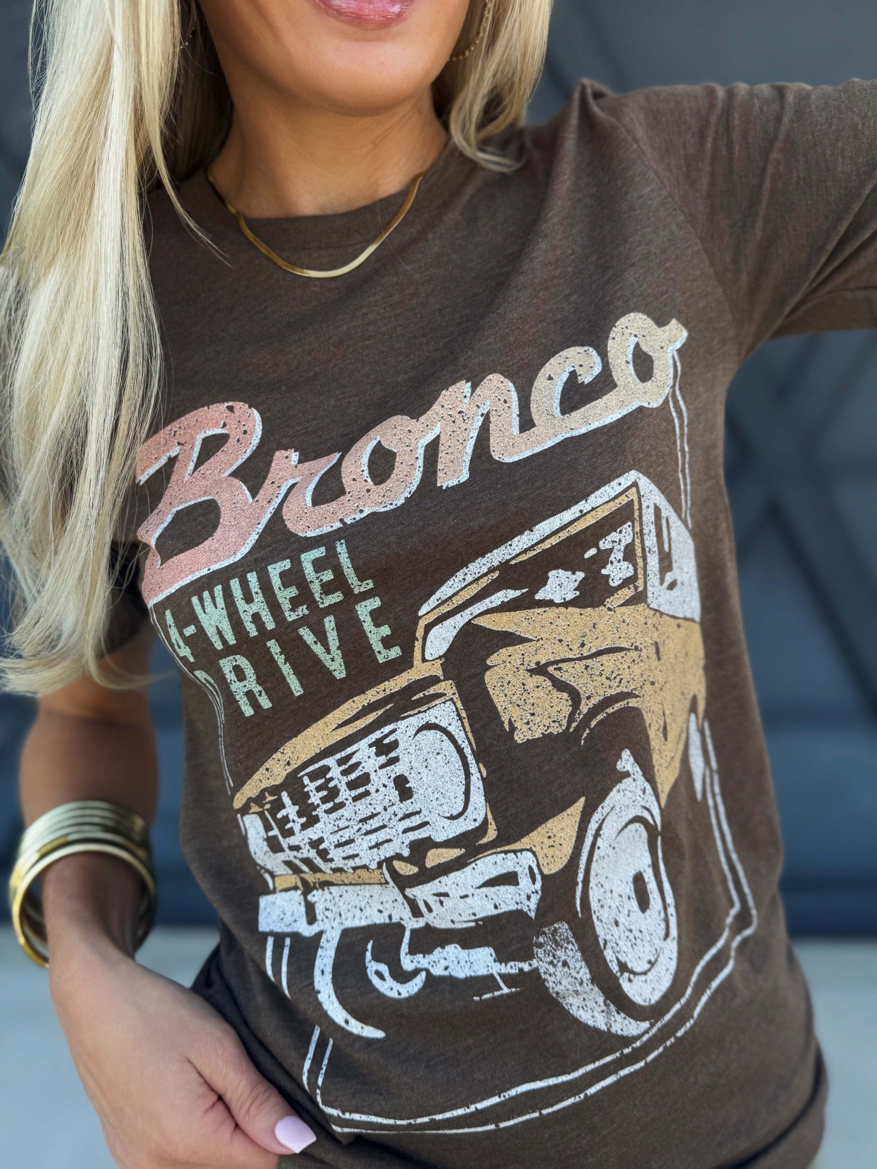 Bronco Tee In Brown - Infinity Raine