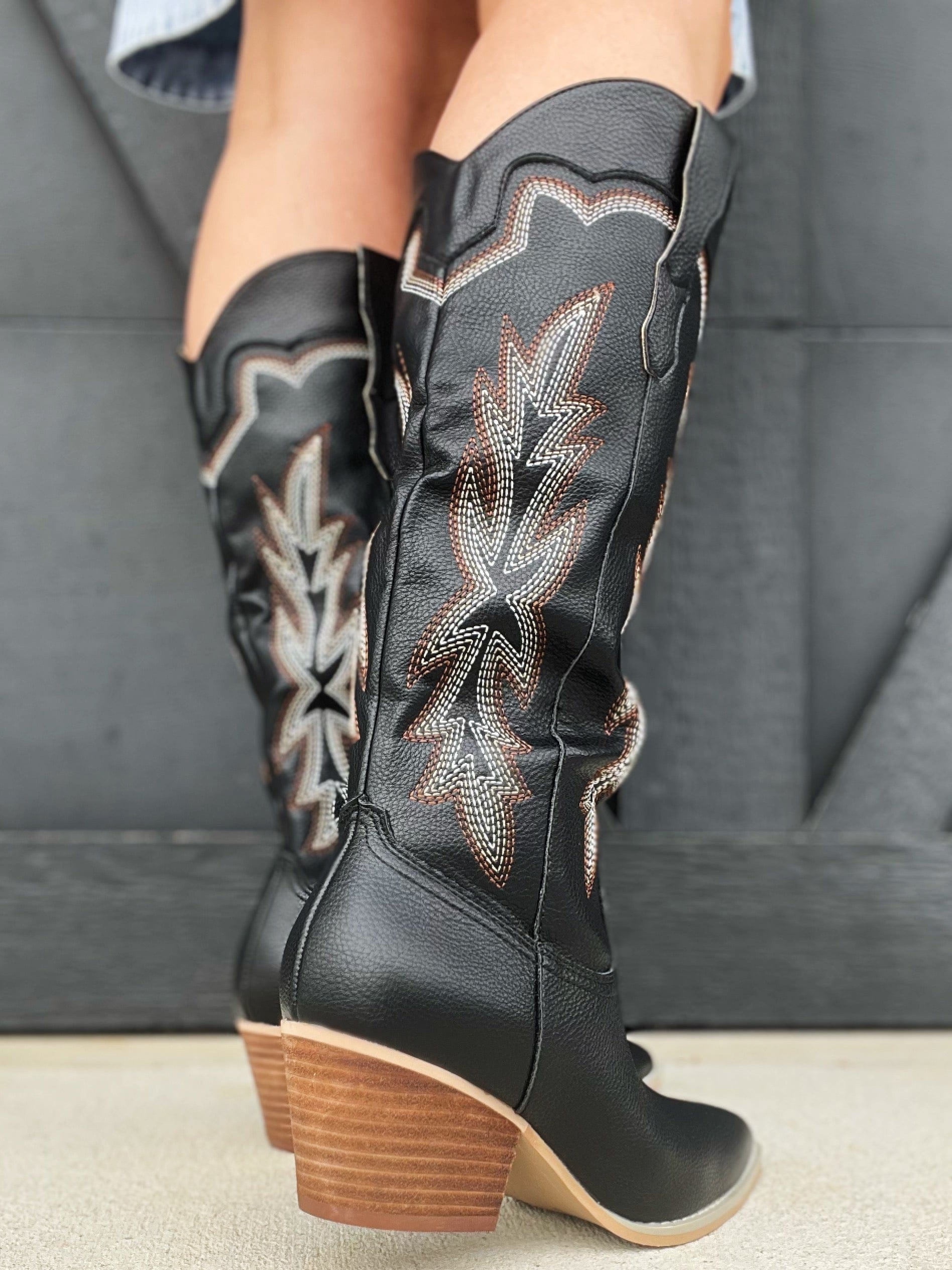 Oasis Society Ainsley Embroidered Cowboy Boots In Black - Infinity Raine