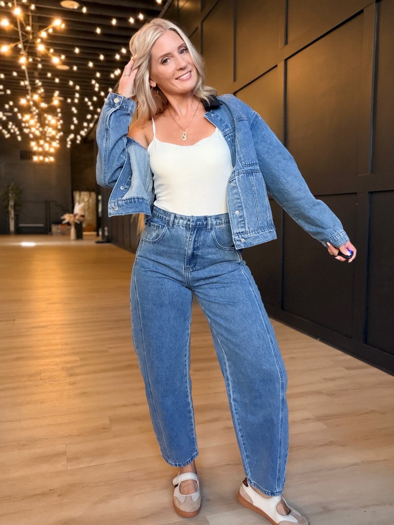 Plot Twist Barrel Jeans In Mid Wash - Infinity Raine