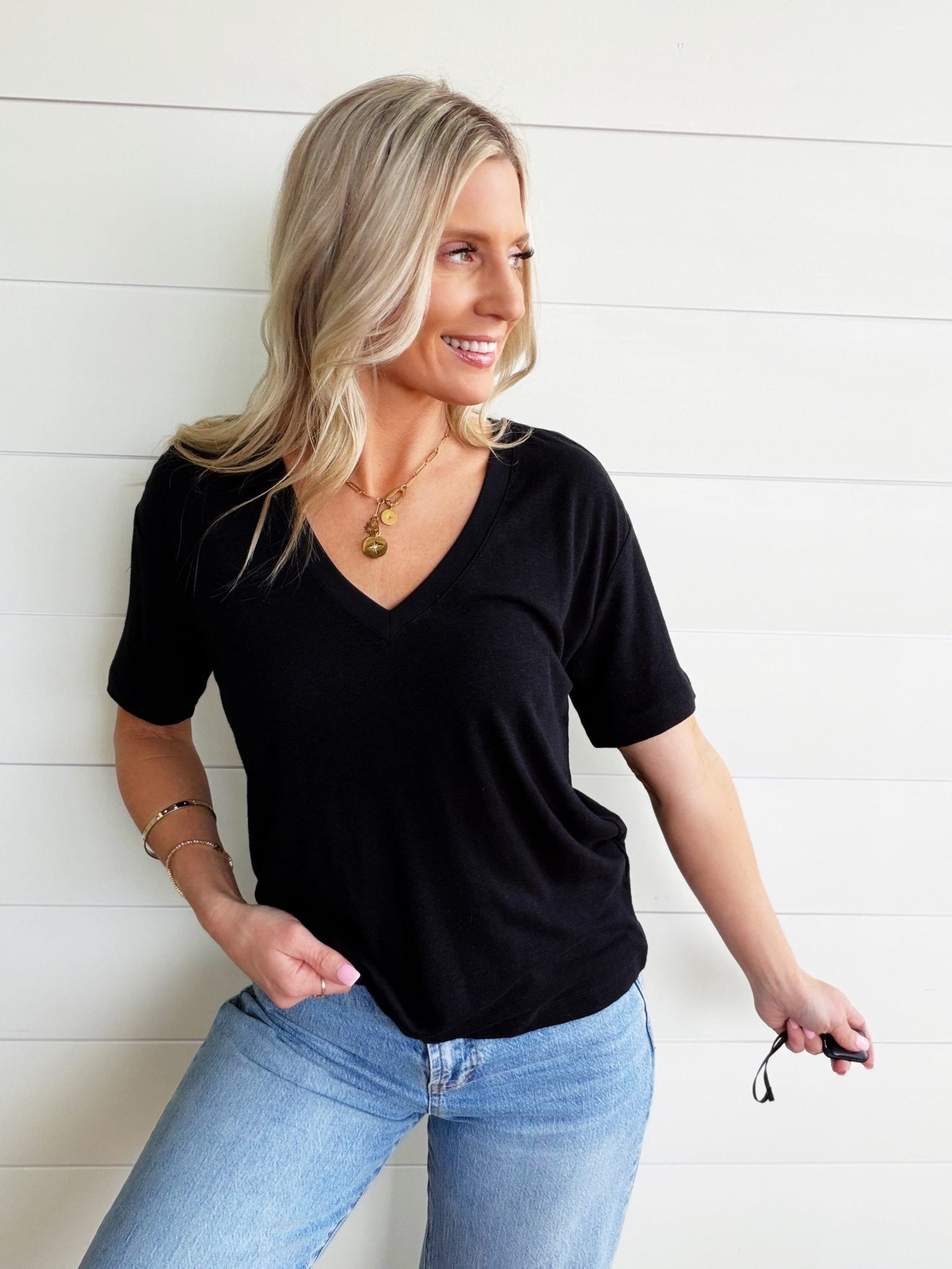 RicherPoorer Linen Jersey V Neck Tee In Black - Infinity Raine