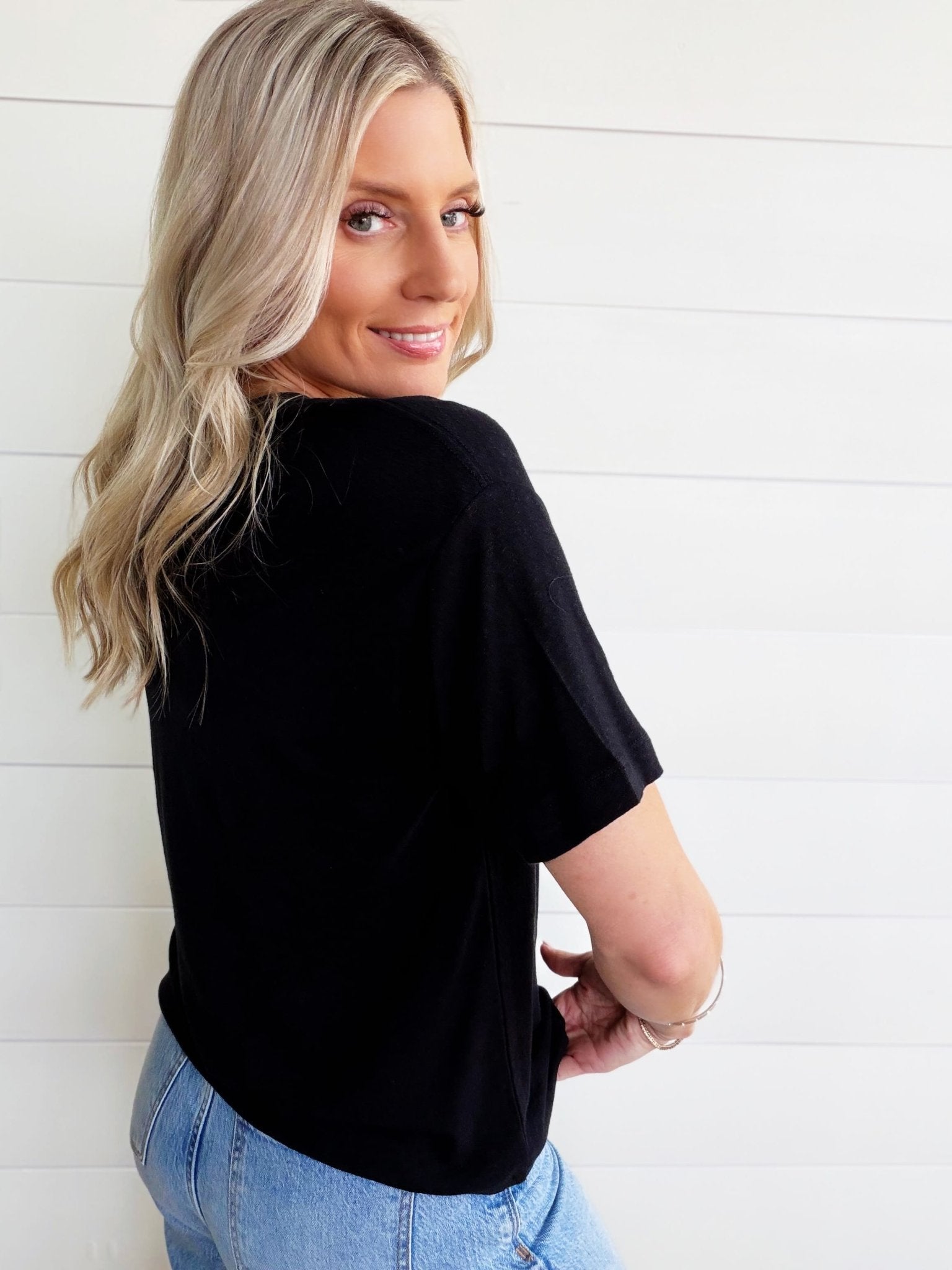 RicherPoorer Linen Jersey V Neck Tee In Black - Infinity Raine