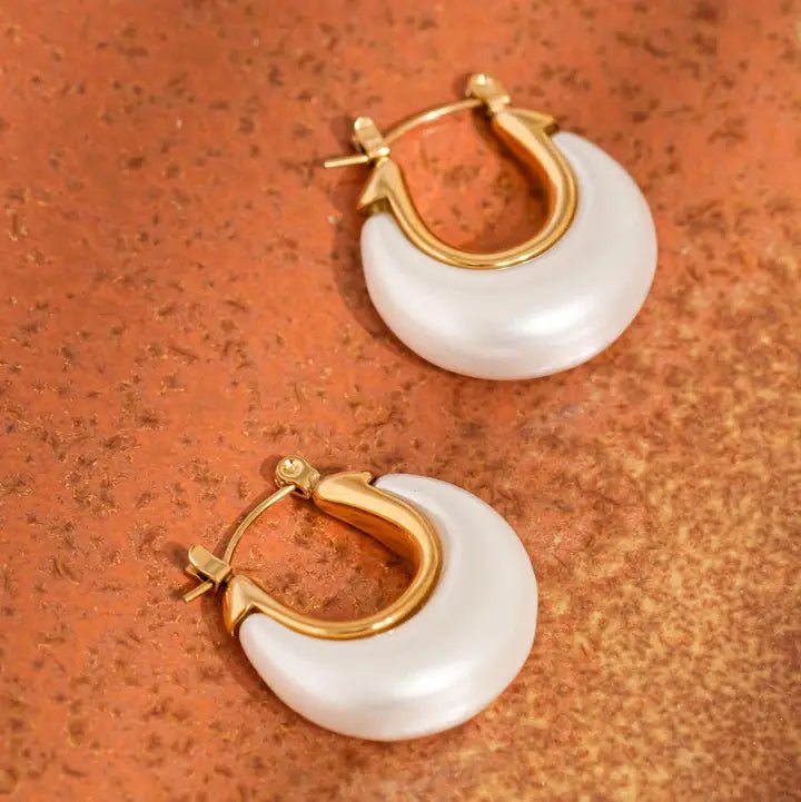 Roselle 18K Gold Non-Tarnish Teardrop Hoop Earrings In Pearl - Infinity Raine