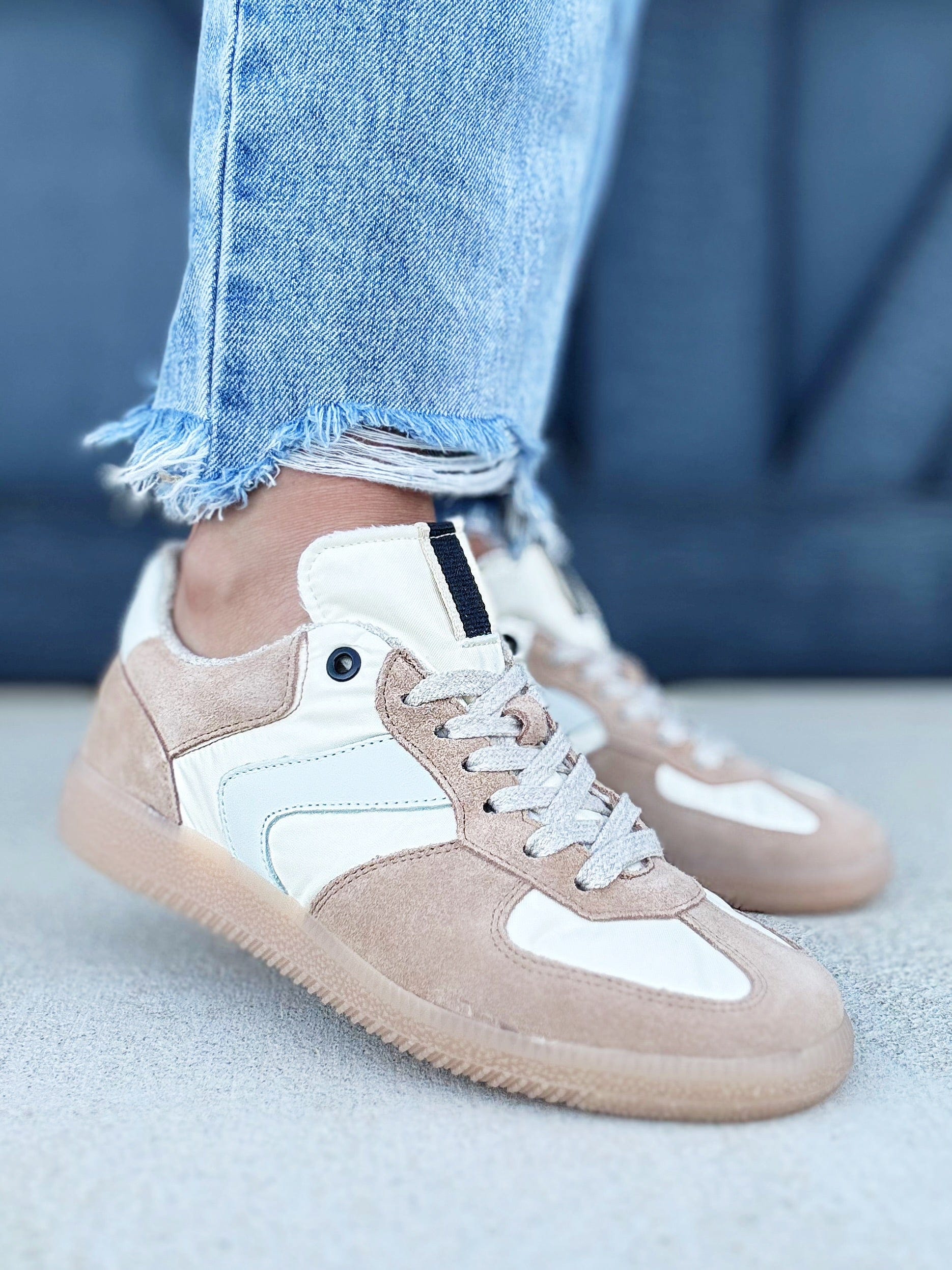 Shu Shop Shoes - Sneakers Shu Shop Sylvia Sneaker In Beige Suede