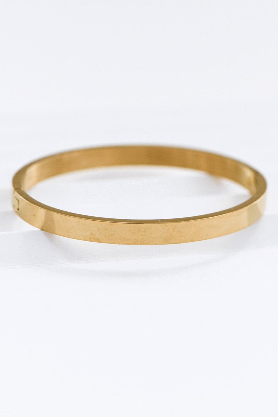 Smooth Hinged Bangle Bracelet In Gold – Infinity Raine