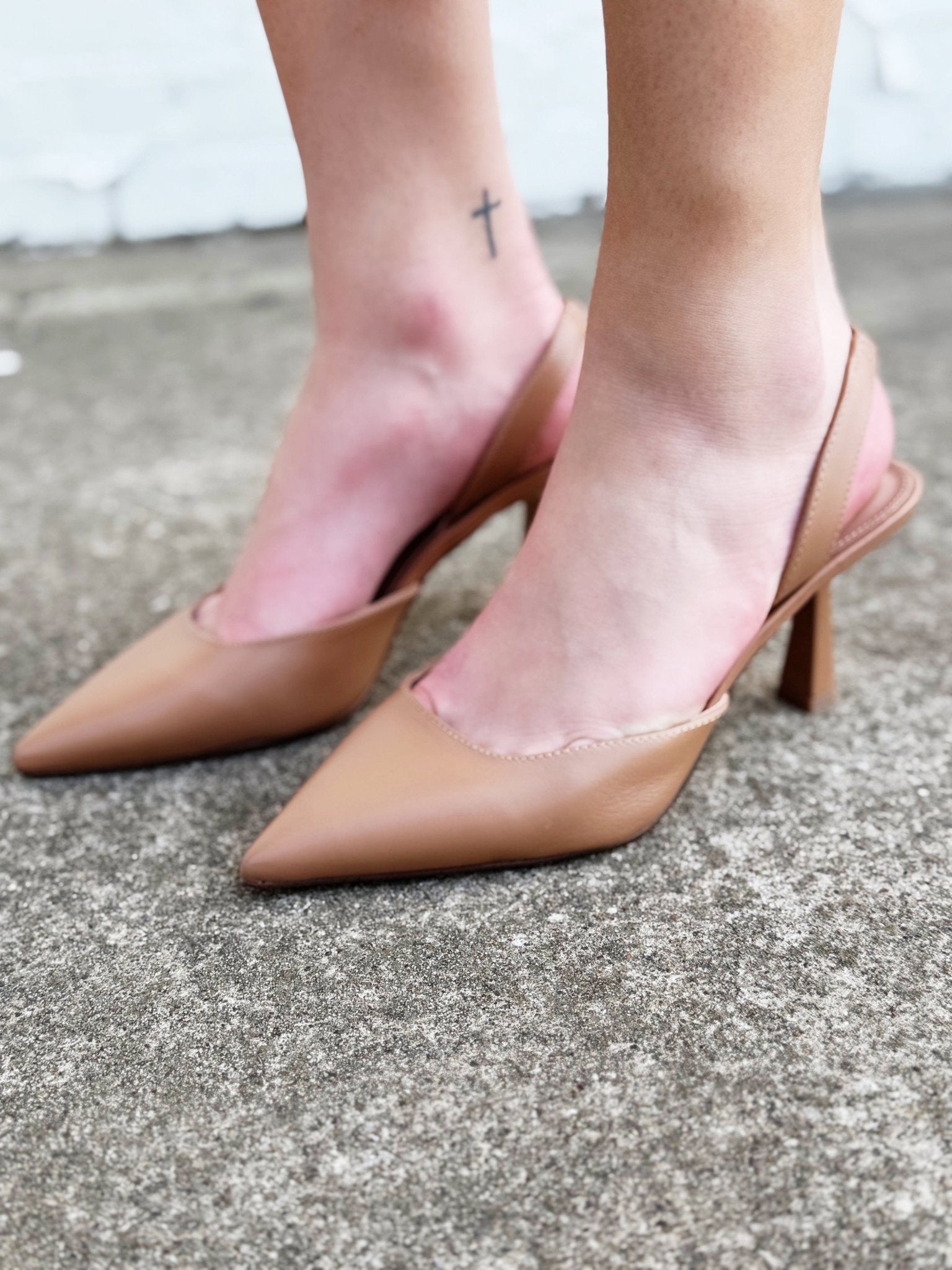 Steve Madden Finlee Leather Heels In Tan - Infinity Raine