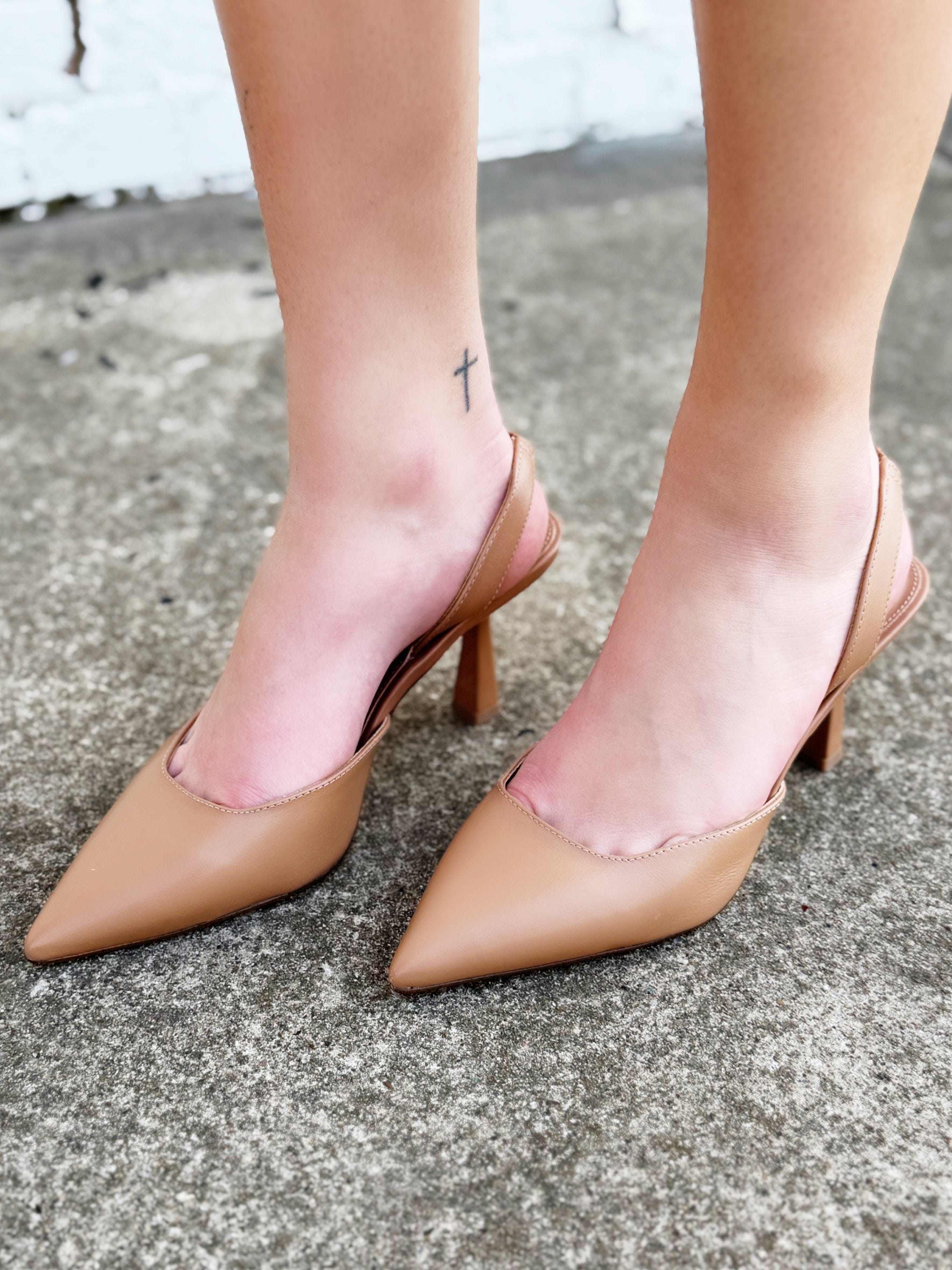 Steve Madden Finlee Leather Heels In Tan - Infinity Raine
