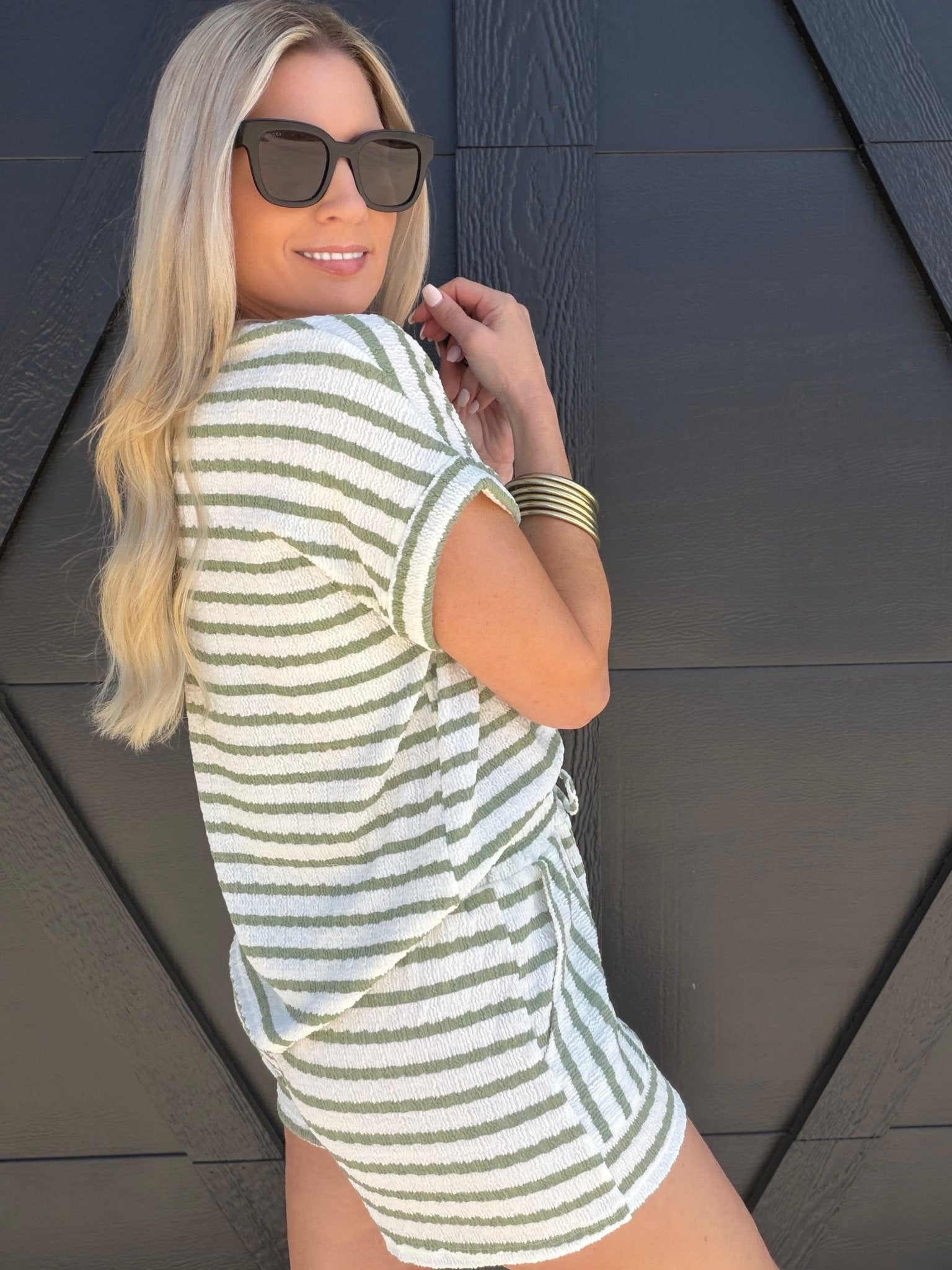 Stripe Round Neck Short Sleeve Scrunch Knit Top In Olive - Infinity Raine