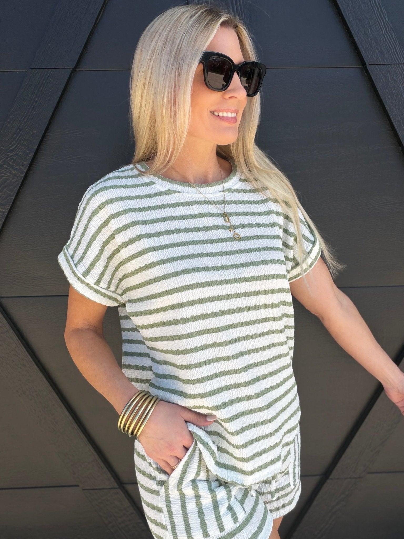 Stripe Round Neck Short Sleeve Scrunch Knit Top In Olive - Infinity Raine