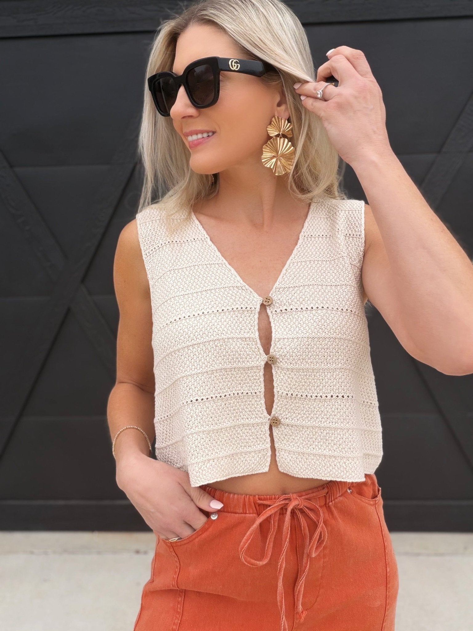 V-neck Textured Sleeveless Knit Vest In Cream - Infinity Raine