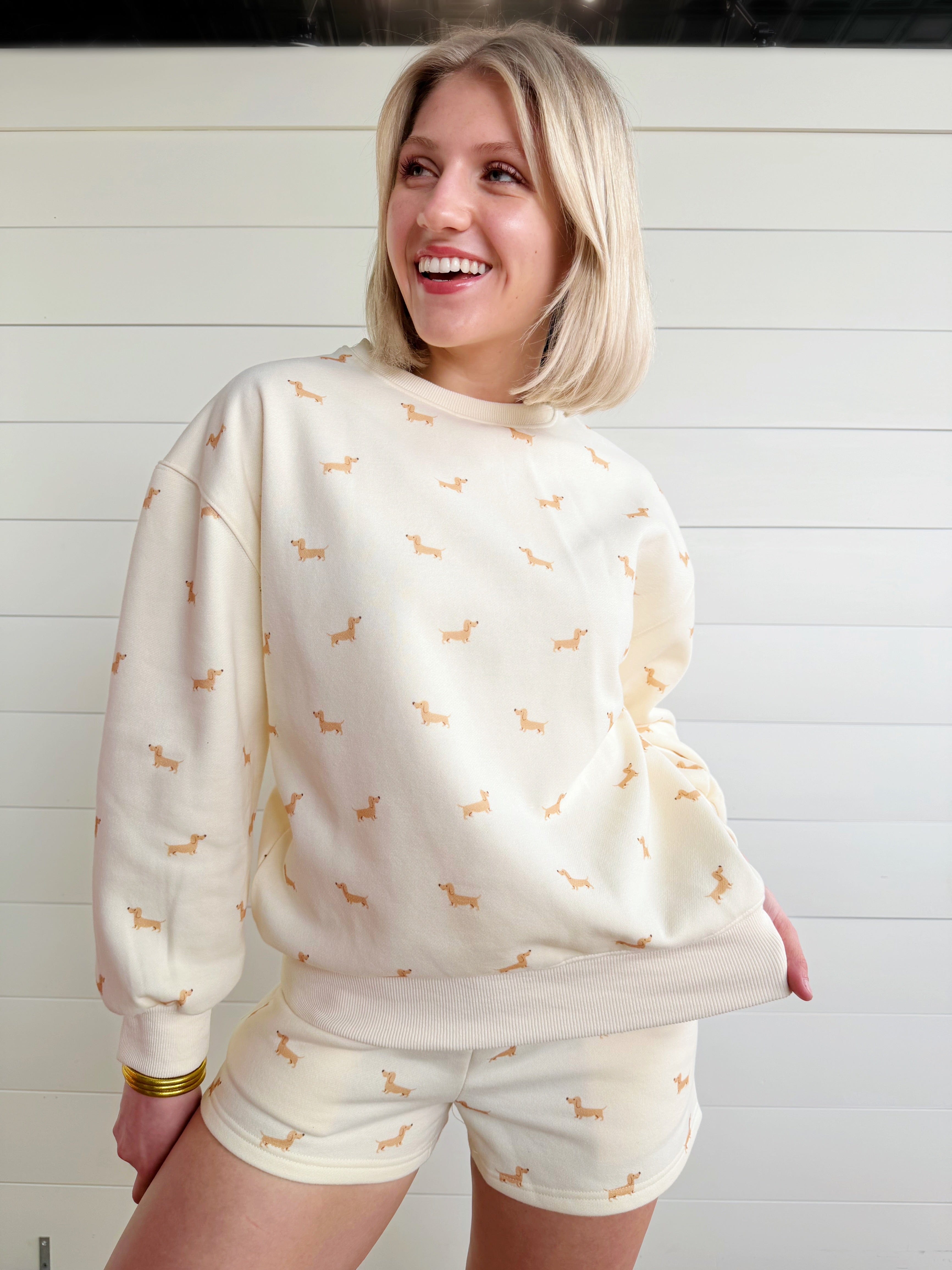 VEVERET Bottoms - Shorts All Over Dog Print Shorts In Ivory