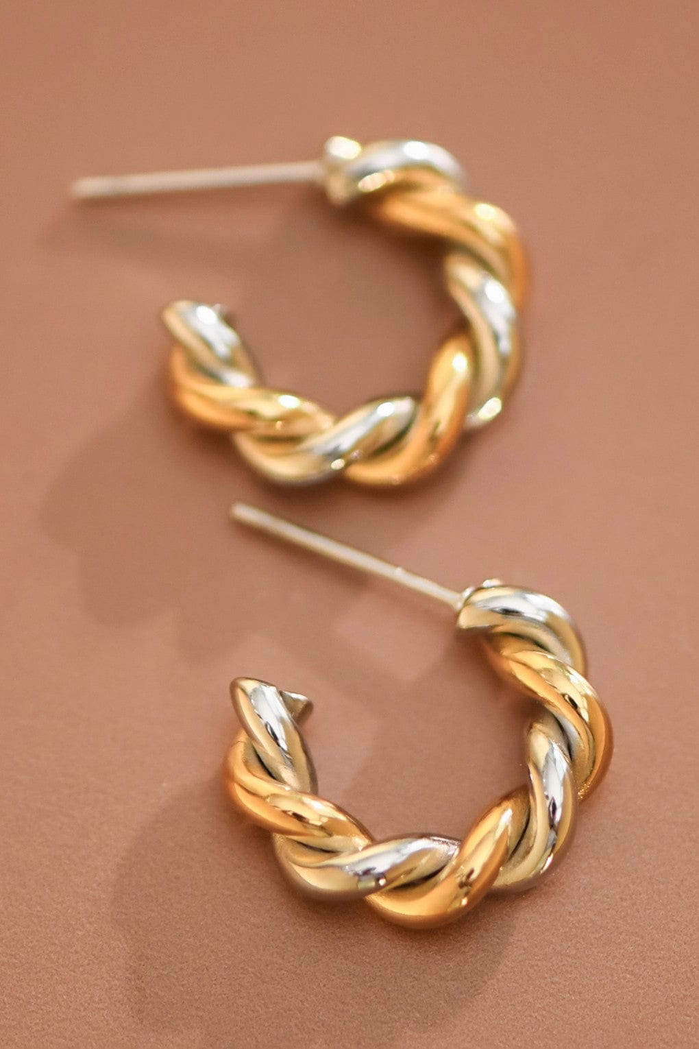 What's Hot Jewelry - Earrings Two Toned Twisted Wire Hoops 68645622