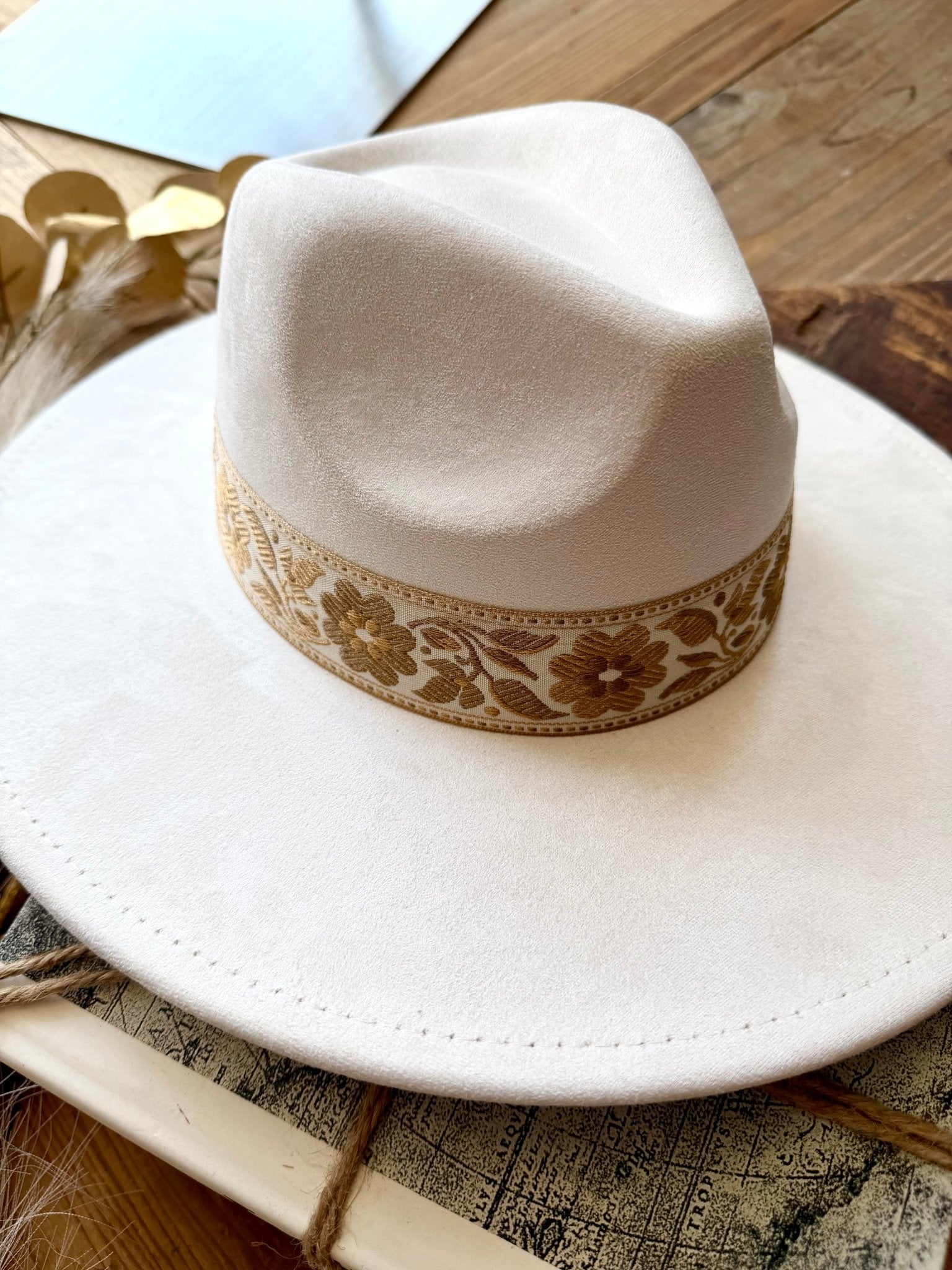 Wide Flat Brim Floral Cowboy Hat In Ivory - Infinity Raine