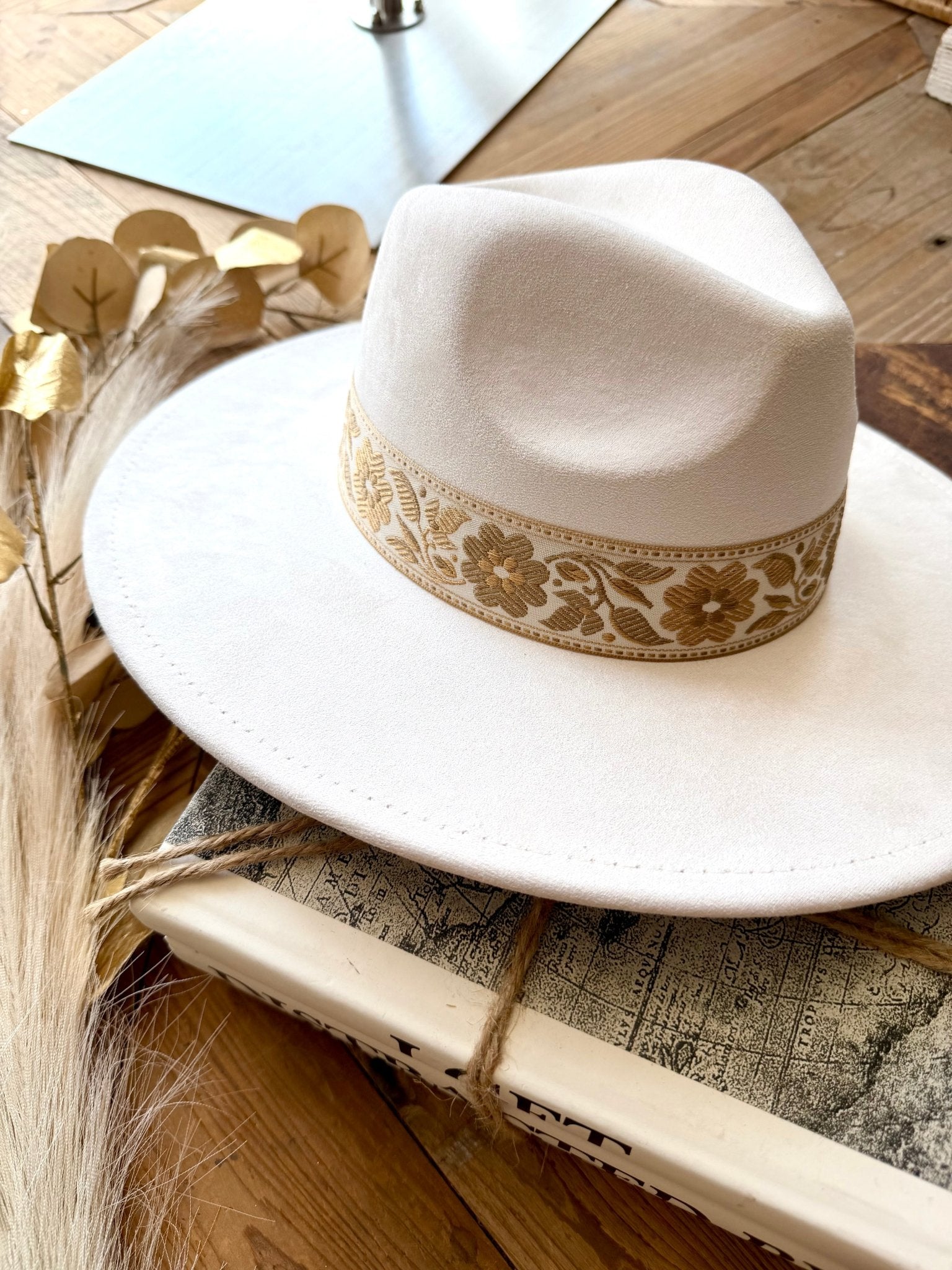 Wide Flat Brim Floral Cowboy Hat In Ivory - Infinity Raine